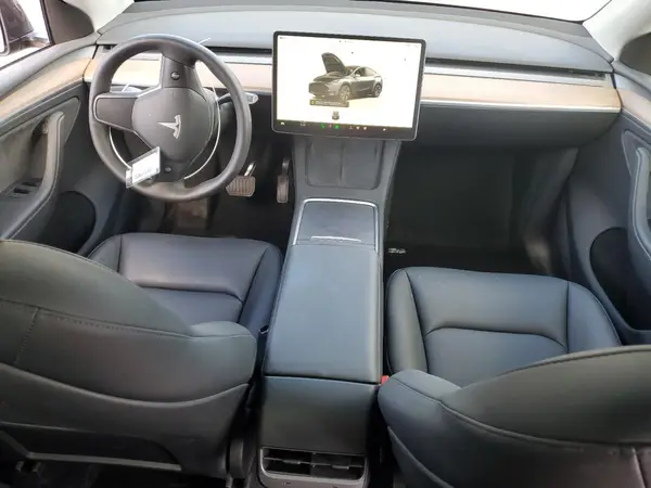 7SAYGDEE0SA338769 2025 TESLA MODEL Y - Image 8
