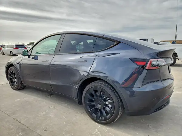 7SAYGDEE0SA342305 2025 TESLA MODEL Y - Image 2