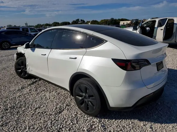 7SAYGDEE0SA345558 2025 TESLA MODEL Y - Image 2