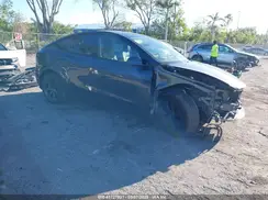 7SAYGDEE0SA347522 2025 TESLA MODEL Y