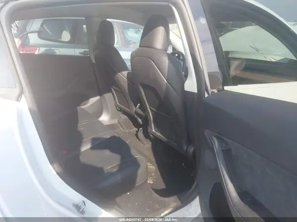 7SAYGDEE0SA348668 2025 TESLA MODEL Y - Image 8