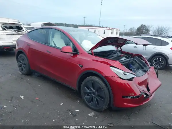 7SAYGDEE0SA350064 2025 TESLA MODEL Y - Image 1