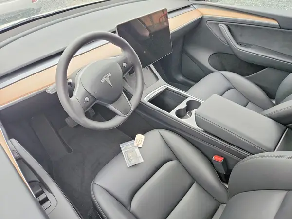 7SAYGDEE0SA352378 2025 TESLA MODEL Y - Image 8