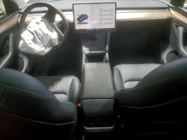 7SAYGDEE0SA352574 2025 TESLA MODEL Y - Image 8