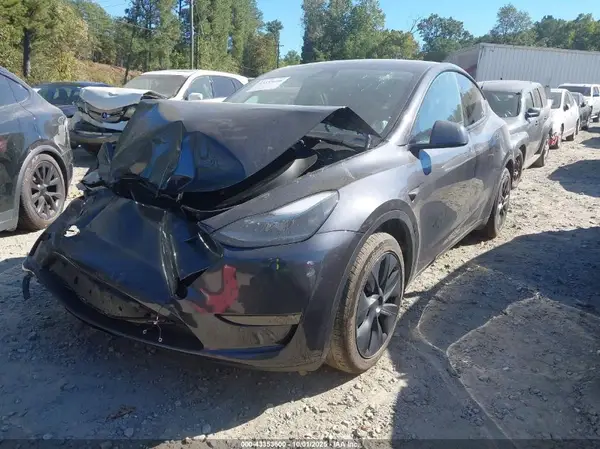 7SAYGDEE0SA358164 2025 TESLA MODEL Y - Image 2