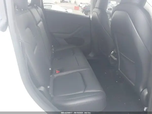 7SAYGDEE0SA370590 2025 TESLA MODEL Y - Image 8
