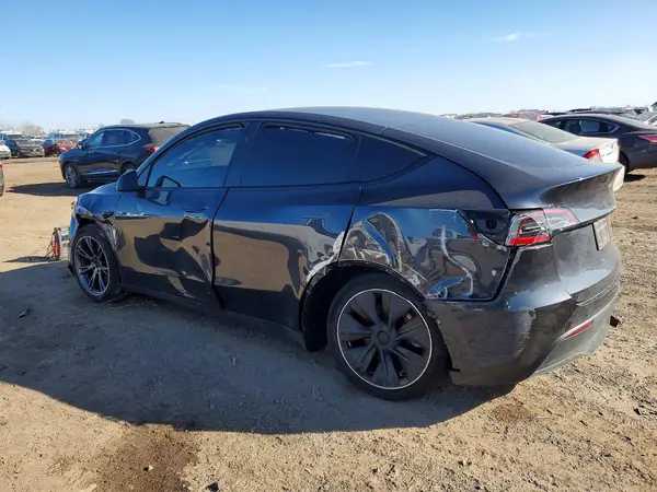 7SAYGDEE0SF255359 2025 TESLA MODEL Y - Image 2