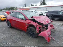 7SAYGDEE0SF280360 2025 TESLA MODEL Y