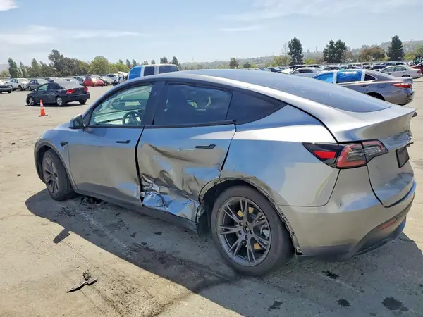 7SAYGDEE0SF281167 2025 TESLA MODEL Y - Image 2
