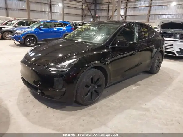 7SAYGDEE0SF283243 2025 TESLA MODEL Y - Image 2