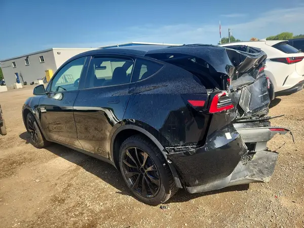 7SAYGDEE0SF296462 2025 TESLA MODEL Y - Image 2