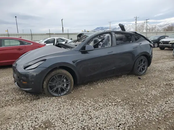 7SAYGDEE0SF298924 2025 TESLA MODEL Y - Image 1