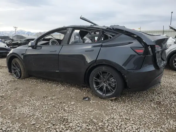 7SAYGDEE0SF298924 2025 TESLA MODEL Y - Image 2
