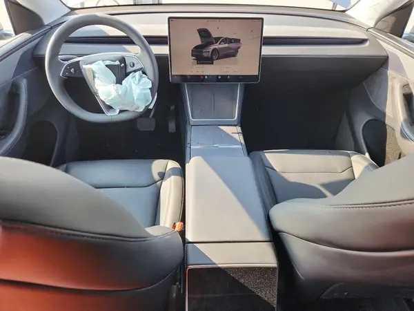 7SAYGDEE0TA381591 2026 TESLA MODEL Y - Image 8