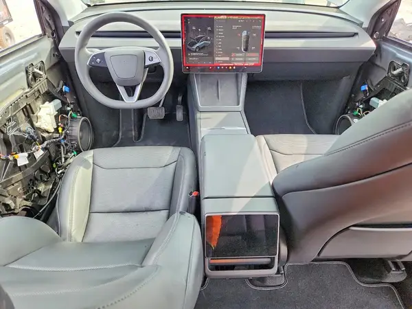 7SAYGDEE0TA382188 2026 TESLA MODEL Y - Image 8