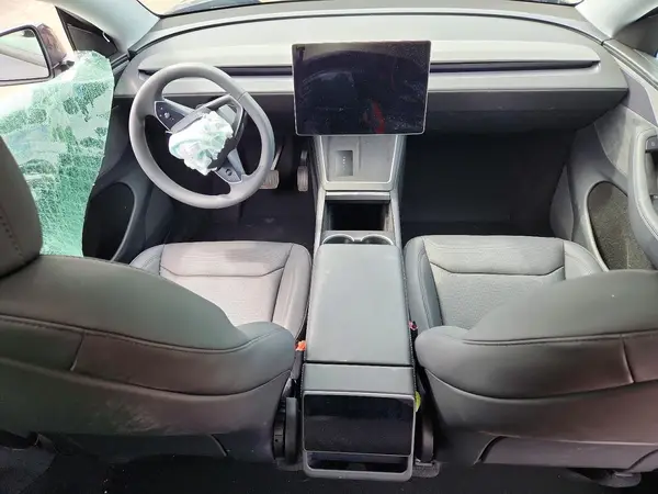 7SAYGDEE0TA386659 2026 TESLA MODEL Y - Image 8