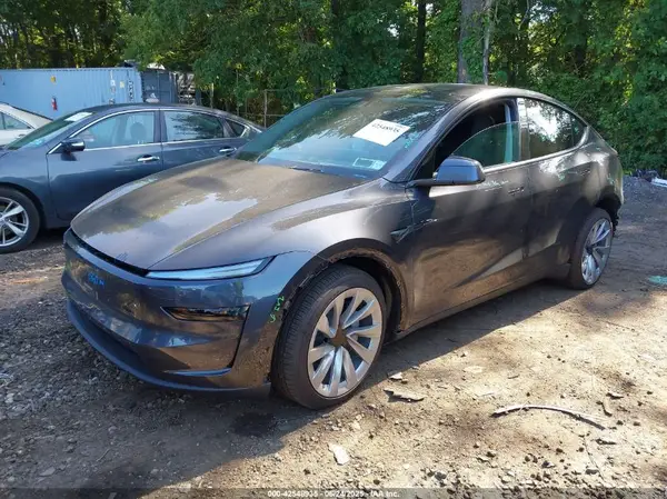 7SAYGDEE0TA388024 2026 TESLA MODEL Y - Image 2