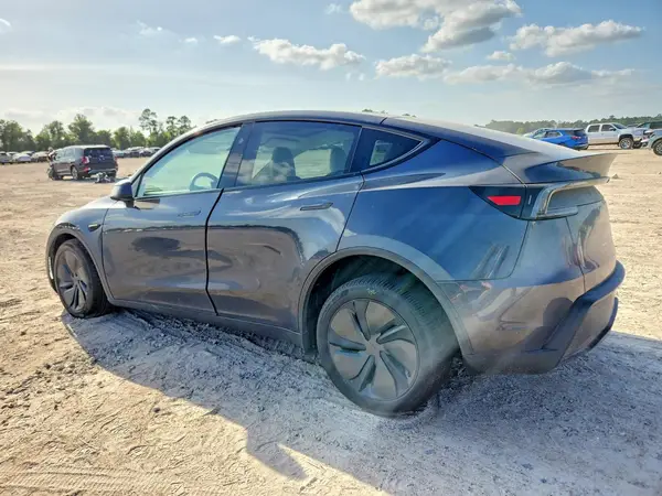 7SAYGDEE0TA404948 2026 TESLA MODEL Y - Image 2