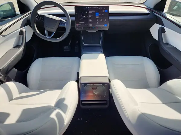 7SAYGDEE0TA404948 2026 TESLA MODEL Y - Image 8