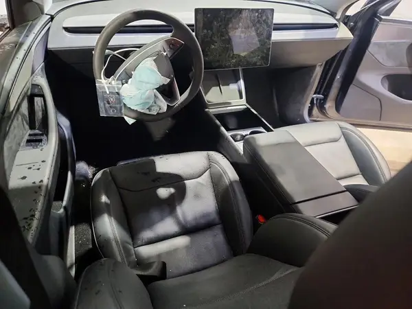 7SAYGDEE0TA438422 2026 TESLA MODEL Y - Image 8