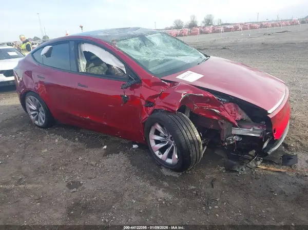 7SAYGDEE0TA453177 2026 TESLA MODEL Y - Image 1
