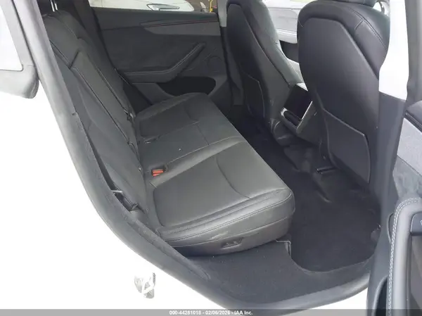 7SAYGDEE0TA457780 2026 TESLA MODEL Y - Image 8
