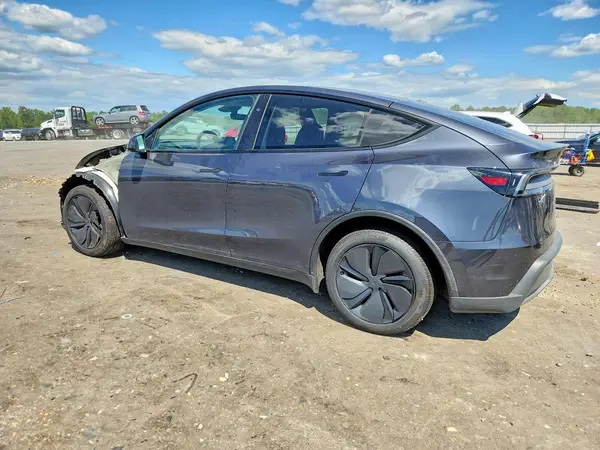 7SAYGDEE0TA486793 2026 TESLA MODEL Y - Image 2