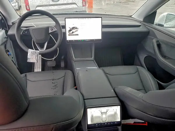 7SAYGDEE0TA492545 2026 TESLA MODEL Y - Image 8
