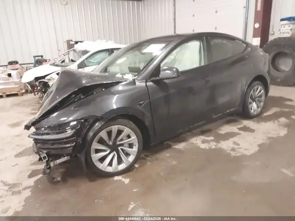 7SAYGDEE0TA498314 2026 TESLA MODEL Y - Image 2