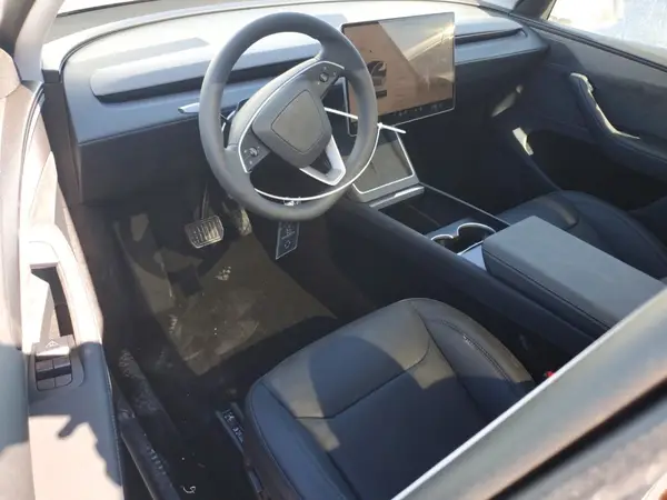 7SAYGDEE0TA587848 2026 TESLA MODEL Y - Image 8