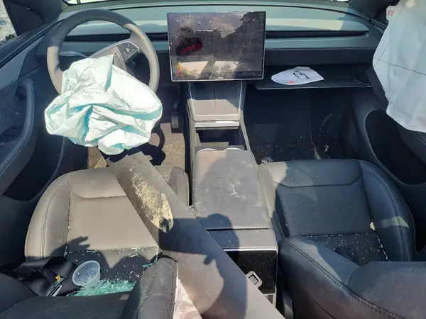 7SAYGDEE0TA650091 2026 TESLA MODEL Y - Image 8