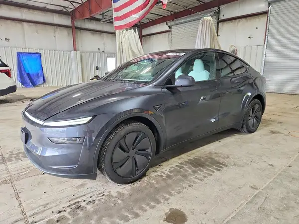 7SAYGDEE0TA690302 2026 TESLA MODEL Y - Image 1