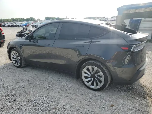 7SAYGDEE0TF324181 2026 TESLA MODEL Y - Image 2