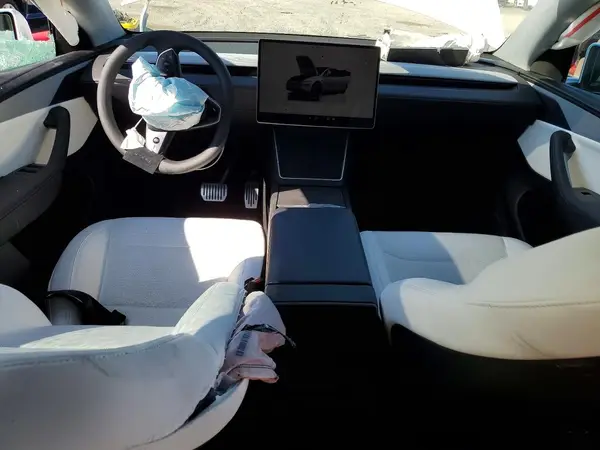 7SAYGDEE0TF327663 2026 TESLA MODEL Y - Image 8