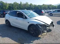 7SAYGDEE0TF333141 2026 TESLA MODEL Y