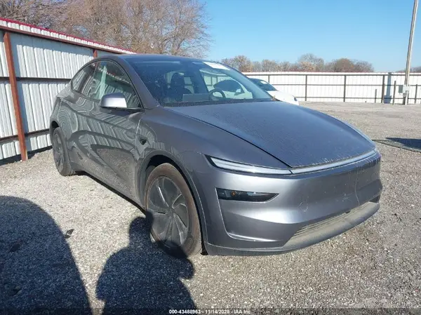 7SAYGDEE0TF334970 2026 TESLA MODEL Y - Image 1