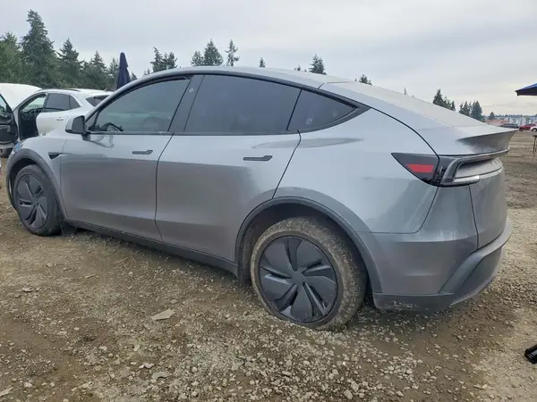 7SAYGDEE0TF339862 2026 TESLA MODEL Y - Image 2