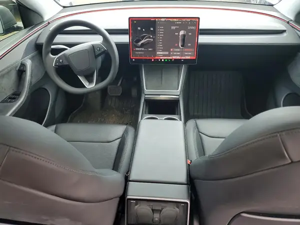 7SAYGDEE0TF339862 2026 TESLA MODEL Y - Image 8