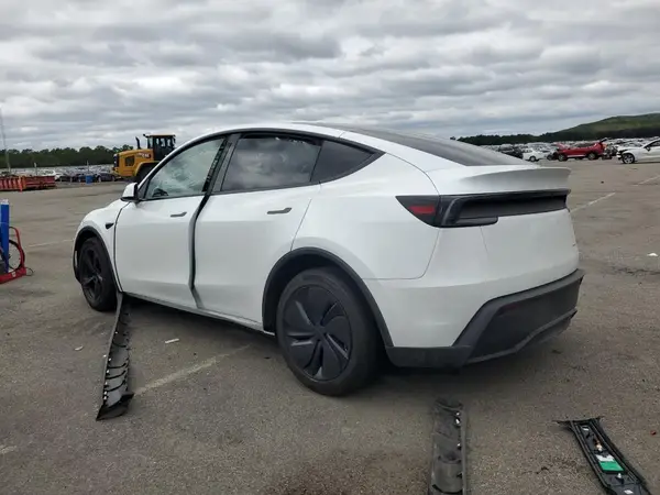 7SAYGDEE0TF342079 2026 TESLA MODEL Y - Image 2