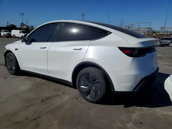 7SAYGDEE0TF342681 2026 TESLA MODEL Y - Image 2