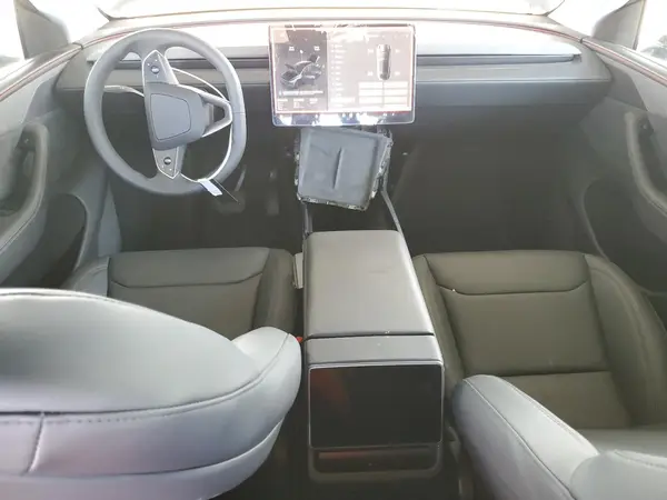 7SAYGDEE0TF344608 2026 TESLA MODEL Y - Image 8