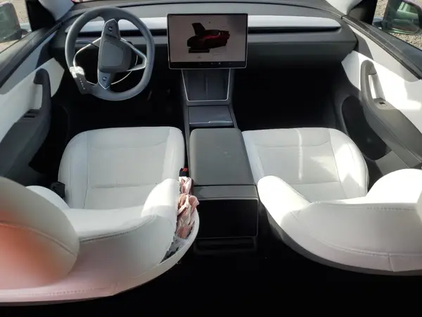 7SAYGDEE0TF347590 2026 TESLA MODEL Y - Image 8