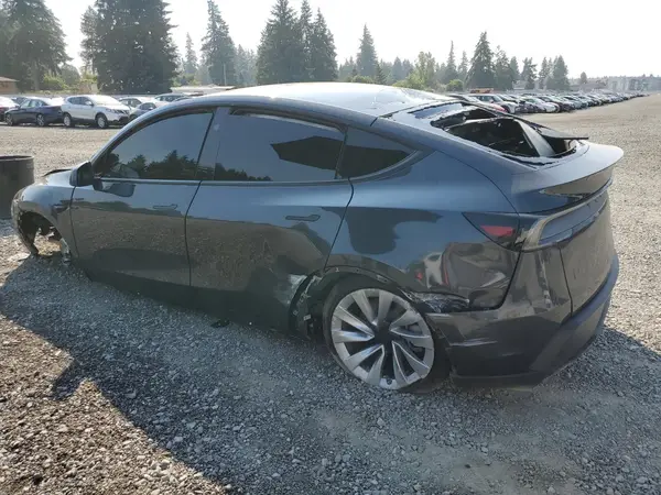 7SAYGDEE0TF348271 2026 TESLA MODEL Y - Image 2