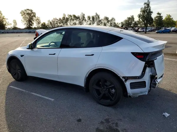 7SAYGDEE0TF355088 2026 TESLA MODEL Y - Image 2