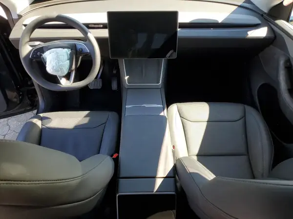 7SAYGDEE0TF357505 2026 TESLA MODEL Y - Image 8