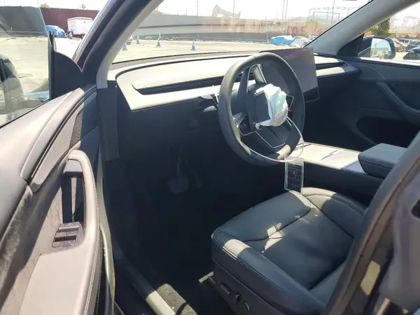 7SAYGDEE0TF364342 2026 TESLA MODEL Y - Image 8