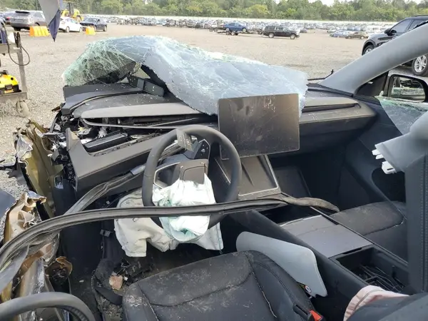 7SAYGDEE0TF365555 2026 TESLA MODEL Y - Image 8