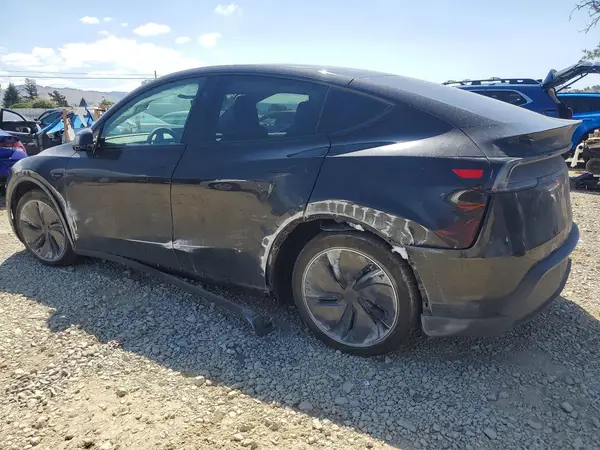 7SAYGDEE0TF370903 2026 TESLA MODEL Y - Image 2