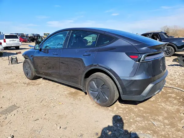 7SAYGDEE0TF372926 2026 TESLA MODEL Y - Image 2