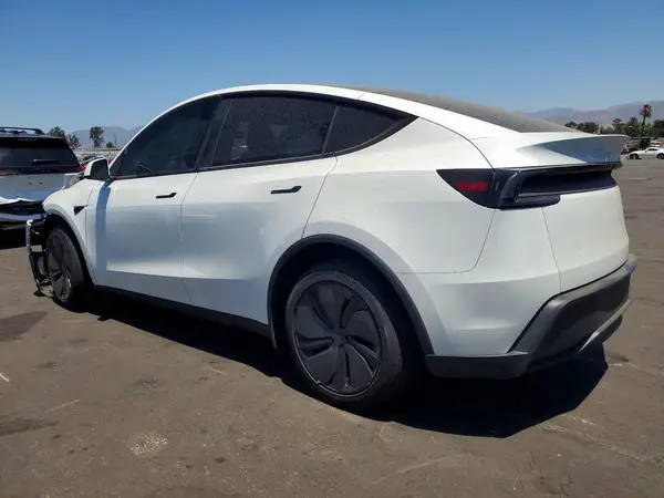 7SAYGDEE0TF373154 2026 TESLA MODEL Y - Image 2